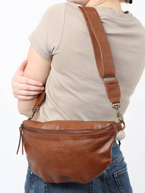 Leather Cow Belt Bag Basilic pepper Brown cow BCOW54 other view 1